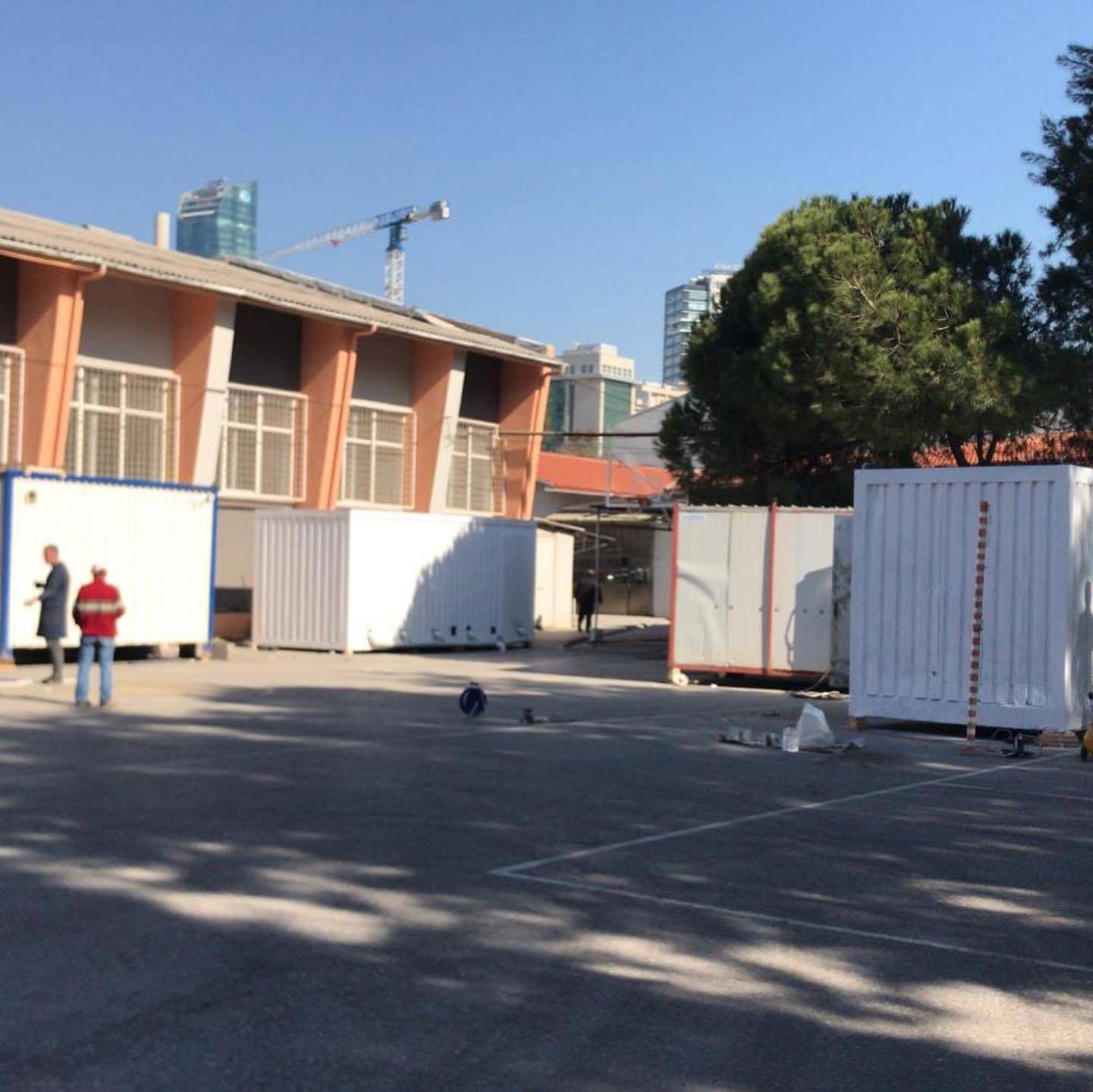İzmir Çınarlı Mesleki Ve Teknik Anadolu Lisesi’nden Depremzedelere Konteyner Desteği