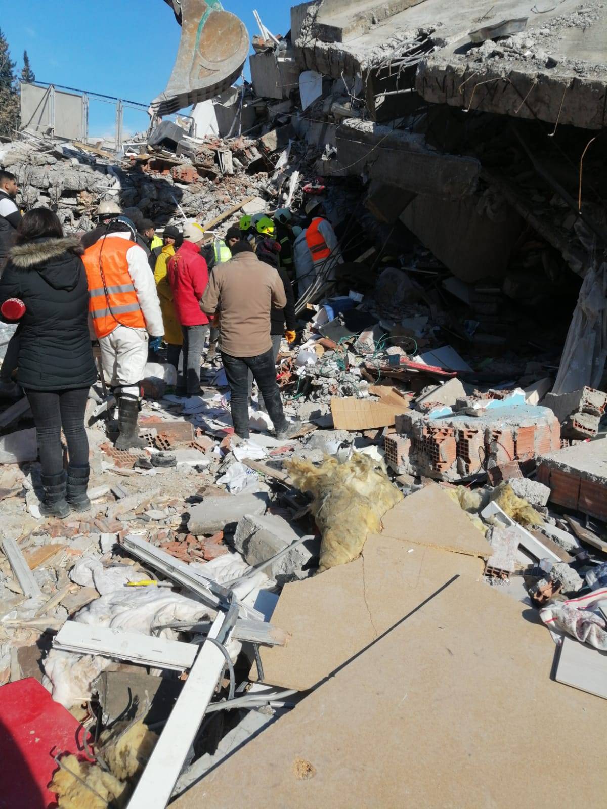 Türkiye Psikiyatri Derneği, Depremremzedelere Destek İçin ‘Gönüllü Ağı’ Oluşturmaya Başladı