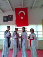 Karşıyaka Gazi Anadolu Lisesi Başarılı Sporcular Yetiştiriyor.