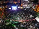 Menemen'de Hakan Altun Ve Hüsnü Şenlendirici’den Zafer Konseri