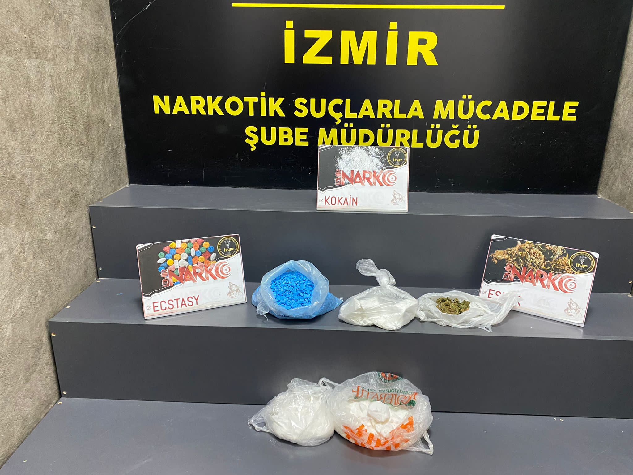 İzmir’de Büyük Narkotik Operasyon: 55 Tutuklama, 75 Operasyon